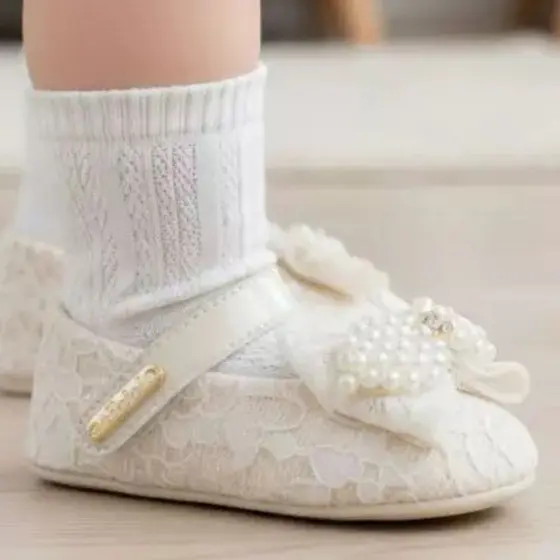 Sapatinho Bebê Menina Fofopé Renda Pérola Batizado