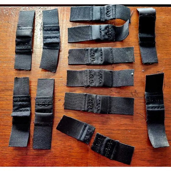 Fecho colchete extensor preto langerie.