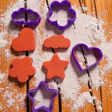 Formas Divertidas Kit de Cortadores de Biscoito - 5cm, 7cm e 8cm | Coração, Estrela, Flor e Nuvem