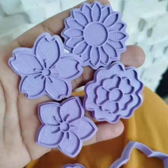 Kit 4 Cortador Flor 5CM Mãe Mulher Aniversário