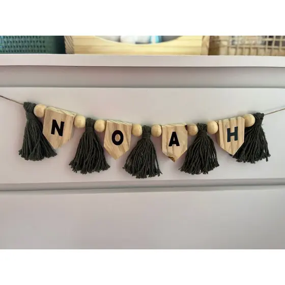 Porta Maternidade em macramê personalizado com nome do bebê