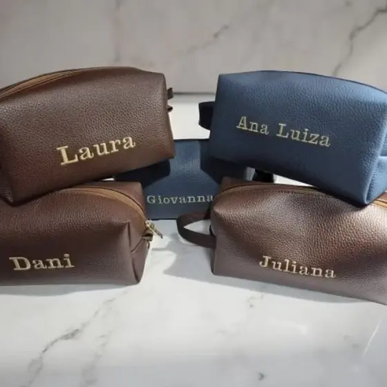 Necessaire Personalizada Media Em Sintético - lembrancinha Casamento Aniversário Madrinha 15anos