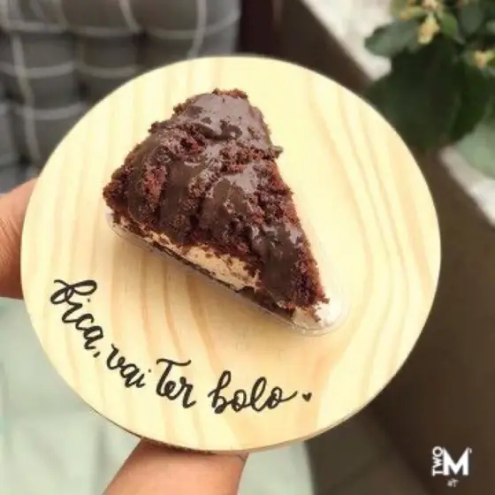 Tábua de Bolo de Madeira “FICA VAI TER BOLO” Decoração Presente Dia Das Mães de Mesa Para Casa