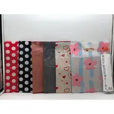 Kit 50 Sacolas Plásticas Media com Alça 25x35 – Estampas Variadas para Lembrancinhas