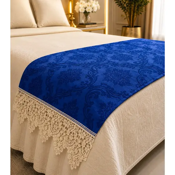 Peseira Jacquard Elegance 2,20x50cm com Renda Guipir – Luxuosa, Sofisticada e Decorativa para Cama Casal Queen King
