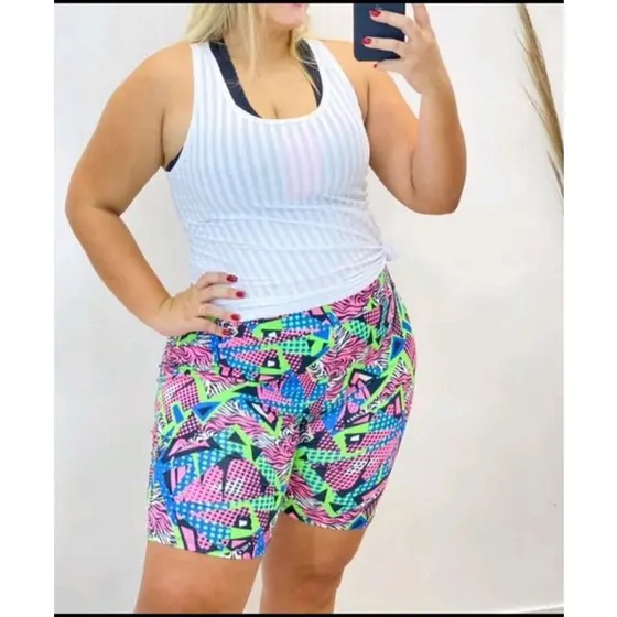 kit Bermudas Feminina com 2 unidades.