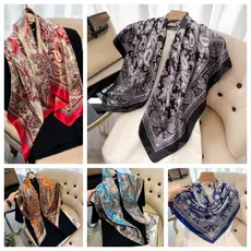 Lenço Feminina Pescoço Echarpe Cetim Estampas 90cmx90cm