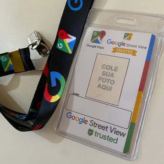 Crachá Google maps + Cordão google + capinha protetora (PARA PREENCHER)