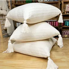 CAPA DE ALMOFADA POMPOM CRUA 100% ALGODÃO