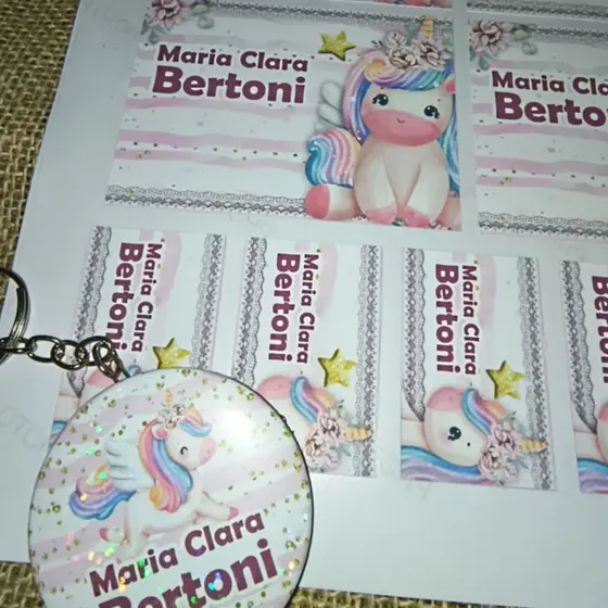 Etiqueta escolar personalizada - com foto + chaveiro de brinde