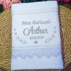 Toalha para Batismo Religioso Bordada com Renda ou Guipir Lavabo Personalizada Presente Batizado