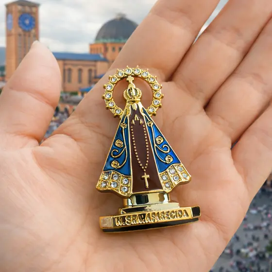Santinha Nossa Senhora Aparecida Painel Carro Dourada Decorativo Com Fita Dupla Face
