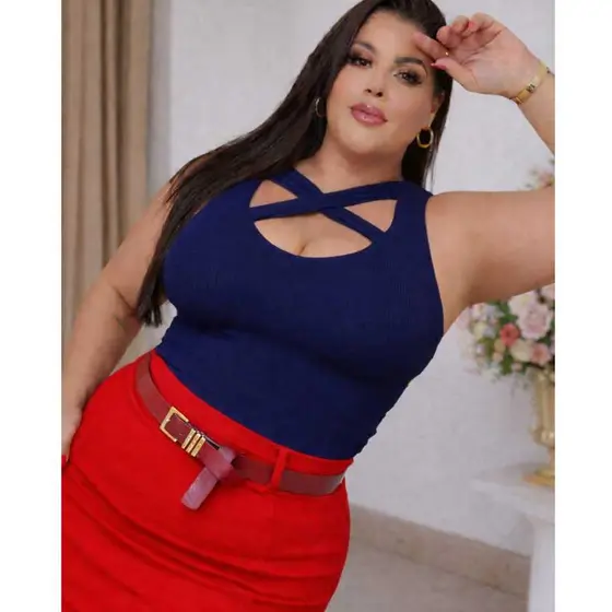 Cropped Blusa com decote  Plus Size 44 a 46 feminino com elasticidade