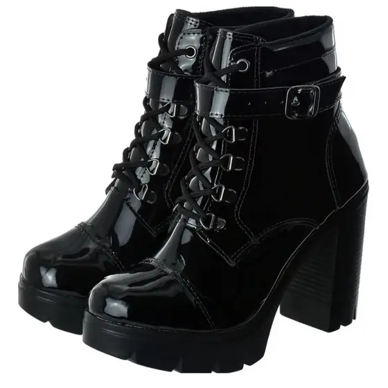 Coturno Feminino Bota Plataforma Detalhe Em Fivela Verniz