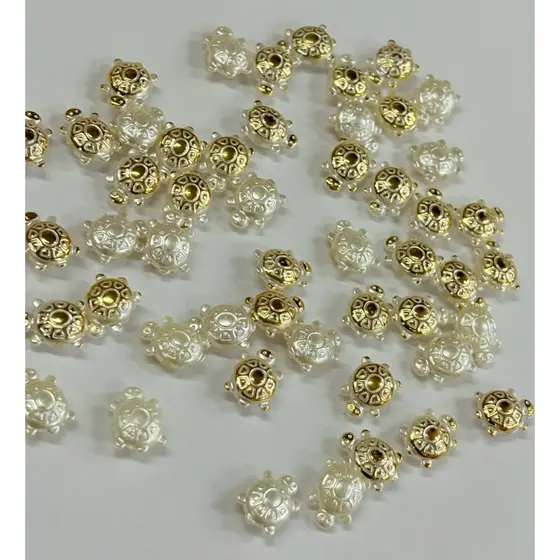 50 Tartaruga de Pérola 1cm – Furo Passante
