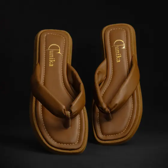 Chinelo Rasteirinha Feminina Tunika | Papete Flat Conforto 2cm – Couro Sintético Macio