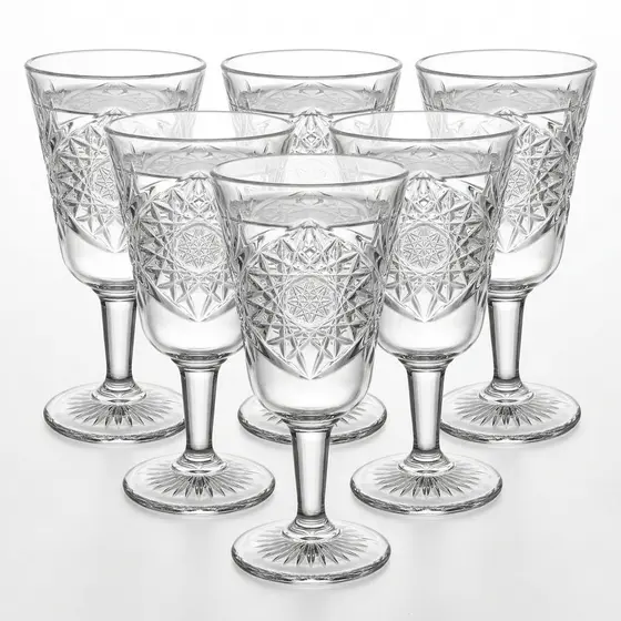 Taça de Vidro Transparente Decorada com Haste e Base – Taça Elegante para Bebidas, Drinks e Mesa Posta – Design Clássico