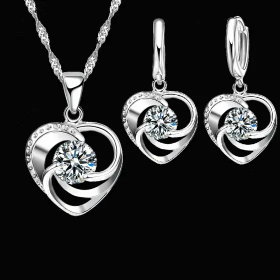 Conjunto de Brincos e Colar Feminino  em Prata Esterlina 925 45cm com Pingente Coração e Pedras Zircão