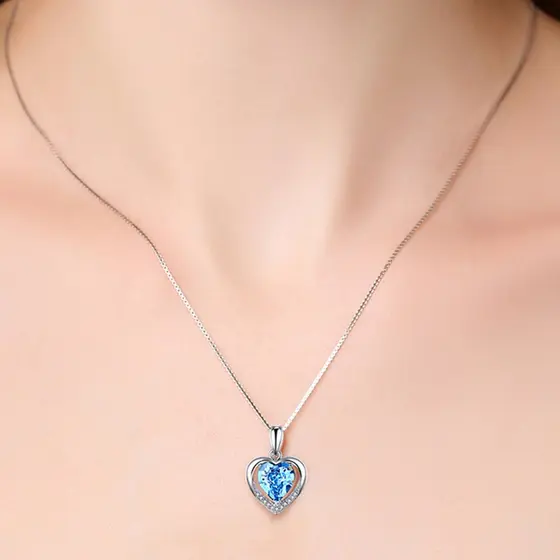 Gargantilha Colar Feminino em Prata Esterlina 925 & Pingente Coração Zircão 45cm