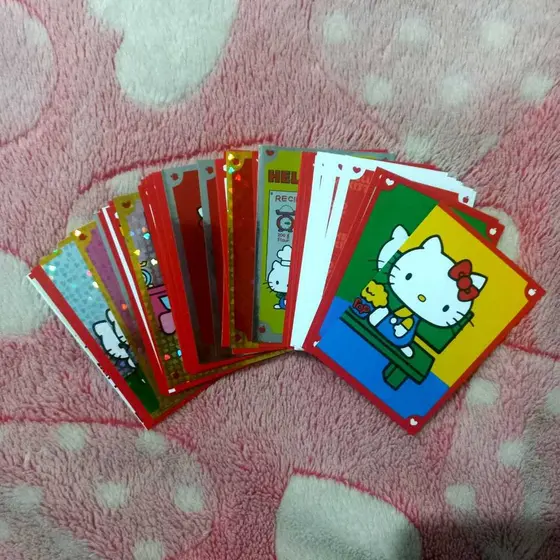 [AUTALIZADAS] Figurinhas Livro Ilustrado Hello Kitty 50th Anniversary Complete Seu Álbum