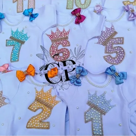 Kit Mesversário Completo com 12 Bodys Personalizados – Tema Coroa Luxo Bebê Menina