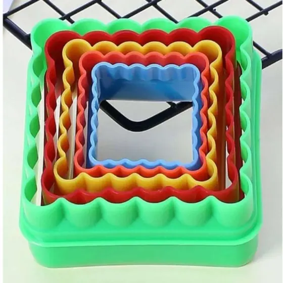 Kit Cortador Molde Quadrado Babado Frisado 5 Peças Biscuit Biscoito Pasta Americana Confeitaria