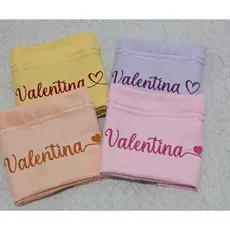Toalha escolar bordadavcom nome/Toalha personalizada/Toalha Escolar/Toalha Lavabo/Toalha com nome/Toalha infantil