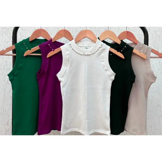 Regata Feminina Canelada Com Bordado Feito à Mão Blusa Estilosa Camiseta T-shirt Bordada Com Pedras