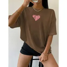 Camiseta  Feminina 100% algodão casual ombro caído com coração estampada