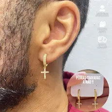 Brinco Masculino de Ouro 24k Brinco Cravejado com Crucifixo Banhado a Ouro