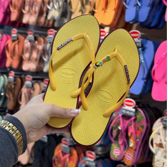 Havaianas Slim Point + Pin Tucano e Coqueiro