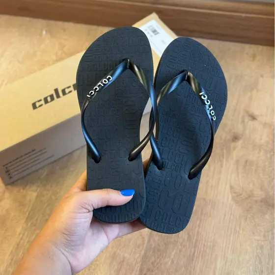 Chinelo Colcci Rio Com Detalhe Logo 158.01.00901