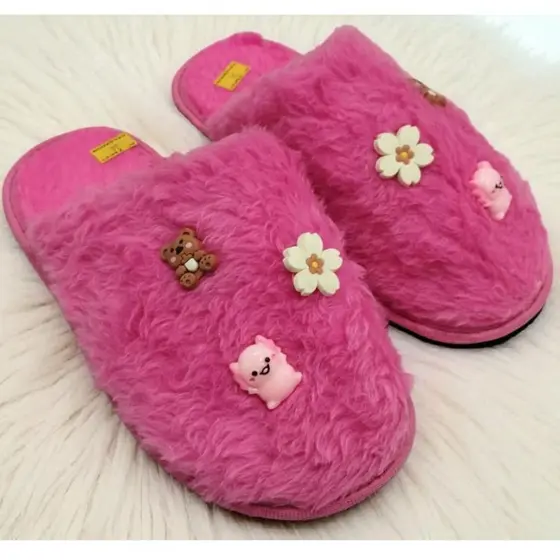 Pantufa de Pelúcia Com Enfeites coloridos Sortidos, Chinelo Confortável de Quarto Antiderrapante - Quentinho do 34 Ao 44