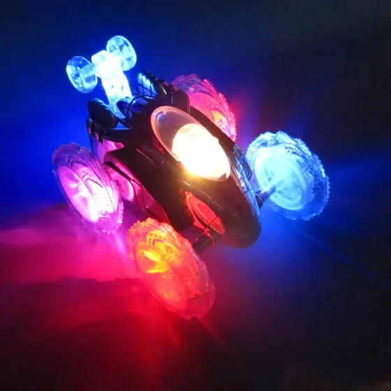 Carrinho de Controle Remoto Maluco com Giro 360° e Luzes LED