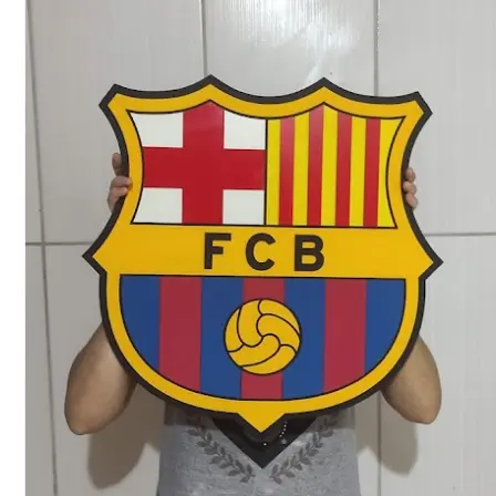 Escudo Barcelona No Tamanho Grande em Alto Relevo. Brasão Futbol Club Barcelona.
