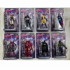 boneco vingadores articulado com  luz 16-18 cm unidade