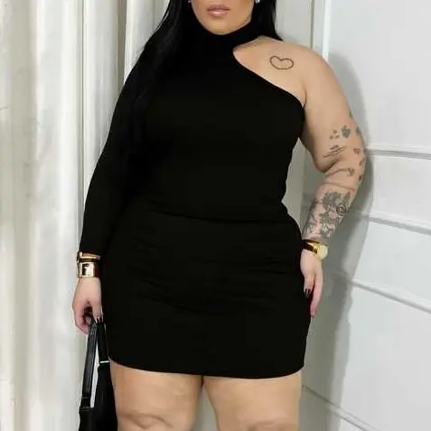 DRAPA PLUS - VESTIDO UMA MANGA GOLA  SLIM