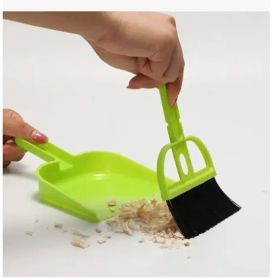 Kit Mini Vassoura E Pá Para Mesas Teclados Armários Limpeza- Cores Sortidas