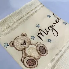 Toalha Bordada Personalizada Ursinho Estrela Infantil com Nome para Bebê marca Dohler