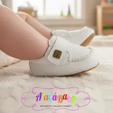 Mocassim branco infantil menino batizado
