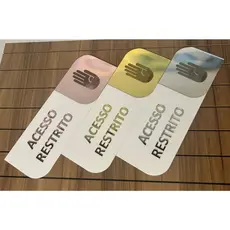 Placa de porta Acesso Restrito em acrílio 3 cores disponíveis