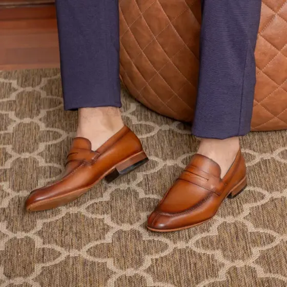 Sapato Masculino Mocassim Social Chique Loafer Fechado Sem Cadarço Sola em Couro Esporte Fino Noivo