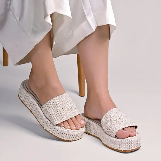Tamanco Sandália Feminina Ráfia Flat de Palha Natural Búzios Praia Resort Verão Leve Papete Slide