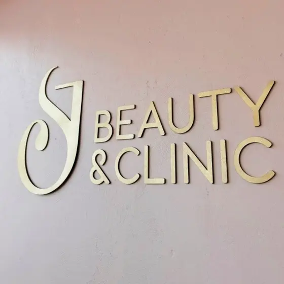 Logo em mdf 1m pintada e com fita dupla face