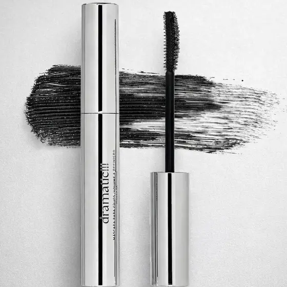 MÁSCARA RÍMEL PARA CÍLIOS DRAMATIC BACK TO BLACK BLOW RUBY ROSE