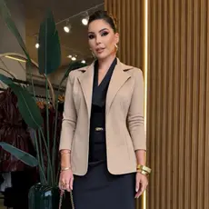 Blazer Feminino Neoprene Estruturado | Modelagem que Valoriza o Corpo | Casual e Elegante