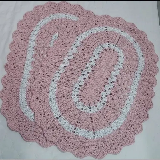 Tapete Crochê Oval o Par 2 peças Feito a Mão. Tapete Crochê Artesanal