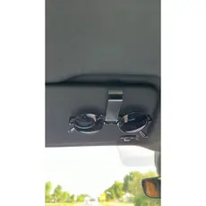 Acessório Indispensável: Suportes Minimalistas para Óculos no Seu Carro