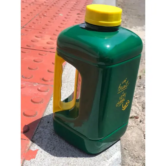 Garrafa De Água Para1,5 litro Resistente Incrível Para Treino CrossFit Hidratação BRASIL - Copa do Mundo