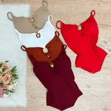 Body Feminino Canelado Fivela Estrela Alça Fina com Bojo